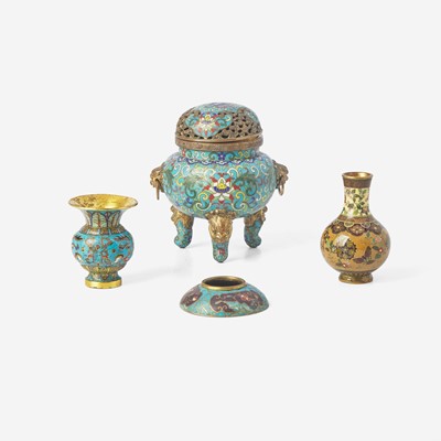 Lot 51 - A group of four Chinese and Japanese cloisonné items 古中國日本景泰藍一組四件