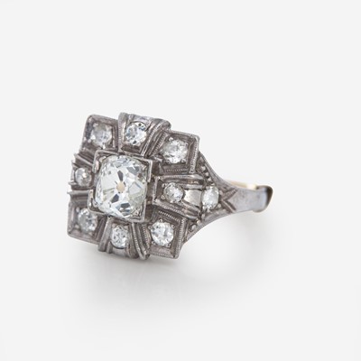 Lot 50 - A Ladies Platinum and Diamond Ring