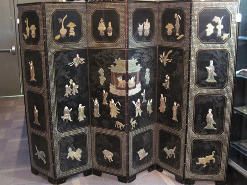 Lot 92 - Chinese jade, soapstone, ivory, polychrome and mother-of-pearl inlaid lacquered floor screen