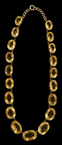 Lot 27 - Yellow gold and citrine riviere necklace