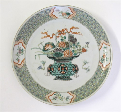 Lot 37 - Chinese export porcelain famille verte plate