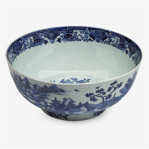 Lot 42 - Large Chinese export porcelain Canton punch bowl