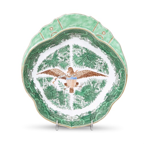 Lot 210 - Chinese Export porcelain green Fitzhugh shrimp dish for the American market