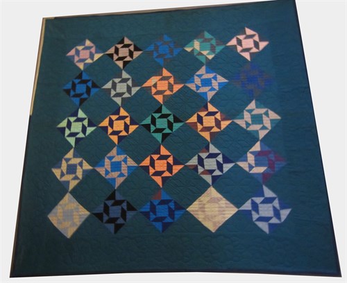 Lot 182 - Amish patchwork quilt