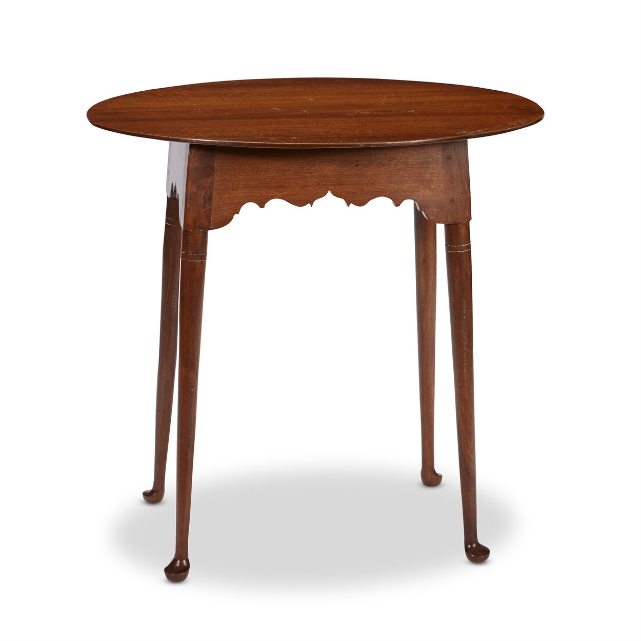 Lot 41 - Queen Anne style mahogany tavern table