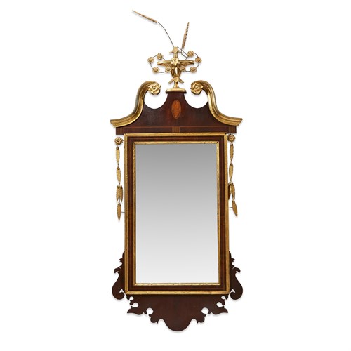 Lot 31 - Federal mahogany and parcel gilt mirror