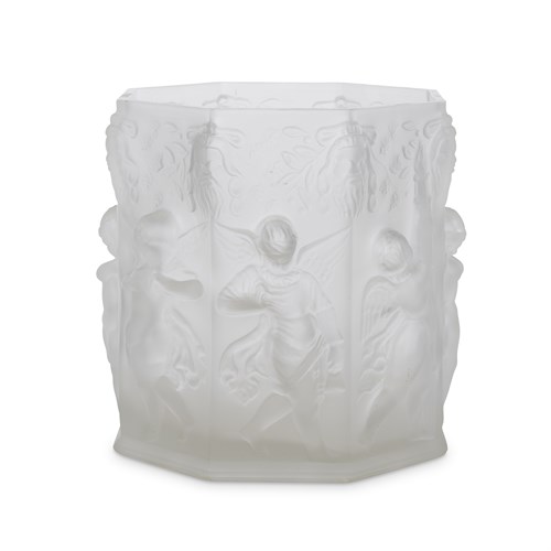Lot 282 - An octagonal wine cooler in the style of Lalique