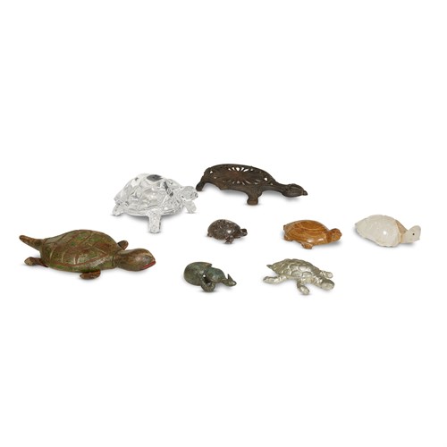 Lot 46 - Group of eight turtle figurines