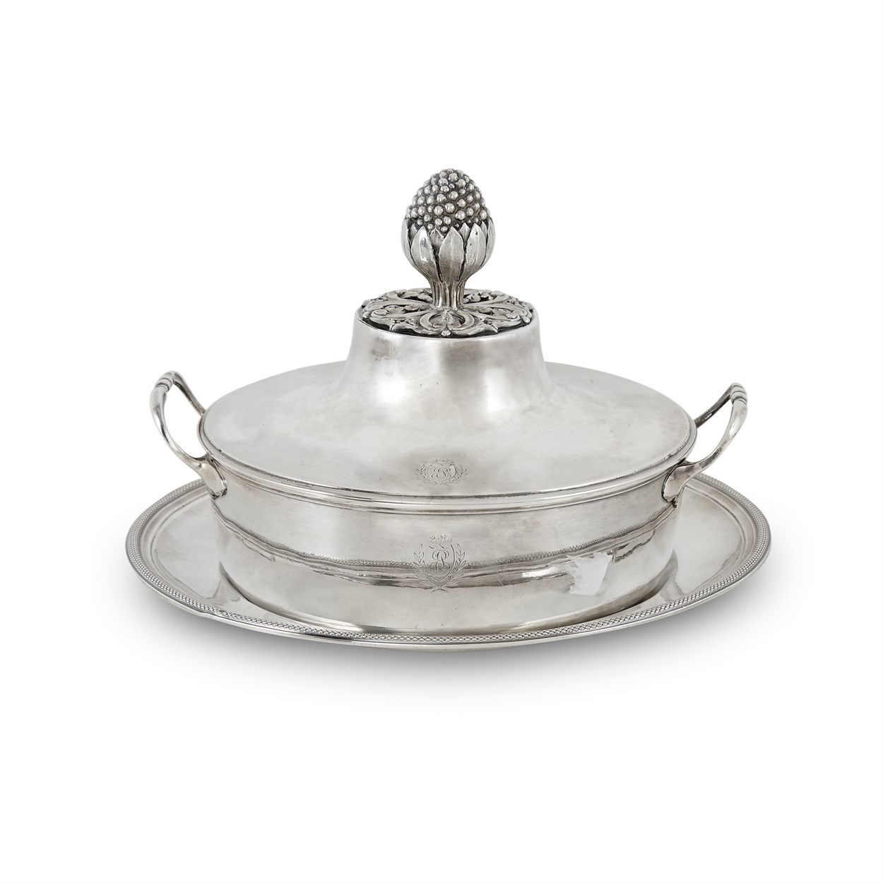 Lot 91 - A Directoire silver two-handled covered serving dish and stand