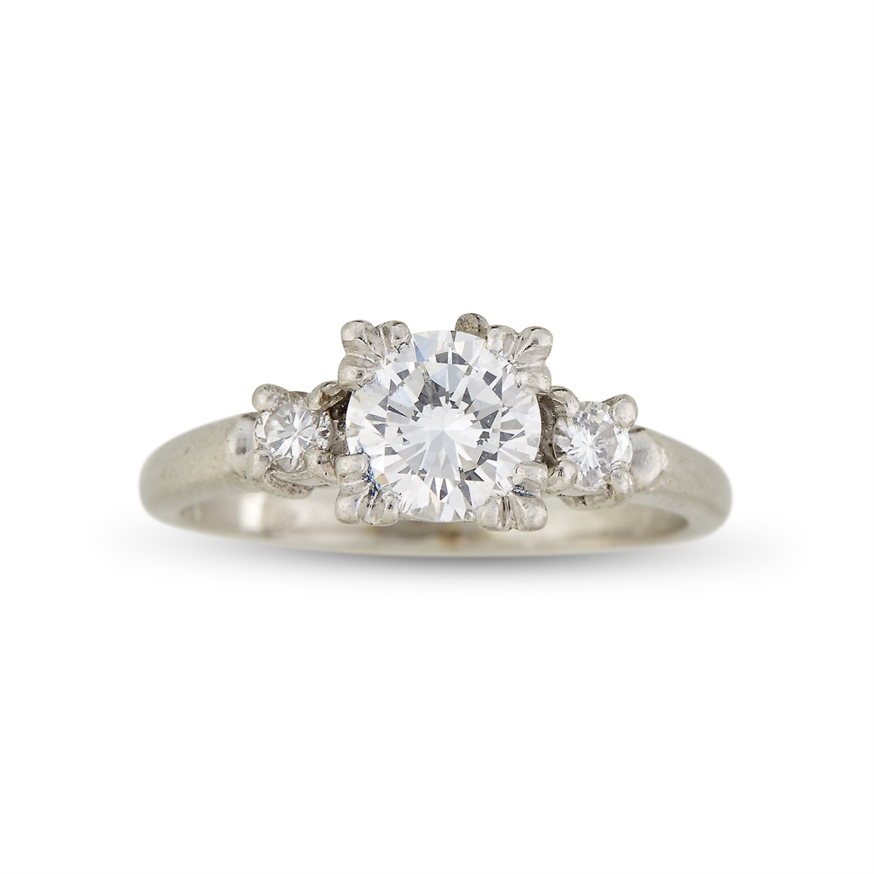 Lot 18 - A diamond solitaire ring