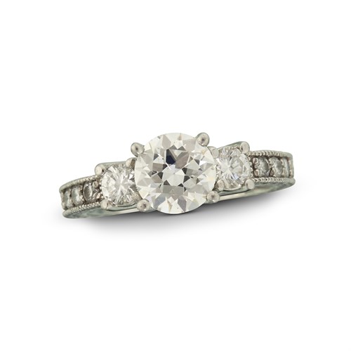 Lot 158 - A diamond solitaire ring