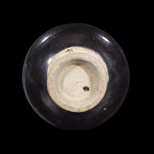 Lot 160 - A Chinese black-glazed bottle vase, Yuhuchunping