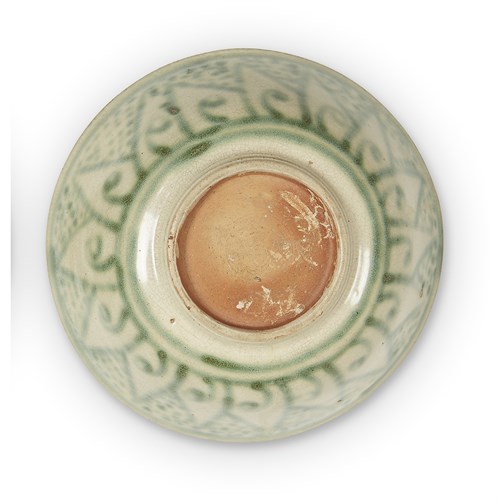 Lot 189 - A Burmese green and white-decorated bowl