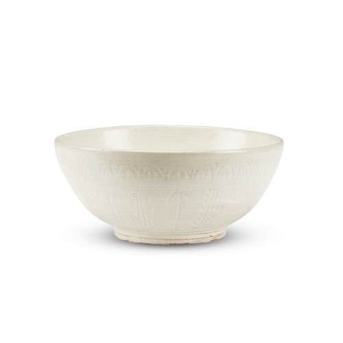 Lot 187 - A Burmese incised white-glazed Shwebo bowl