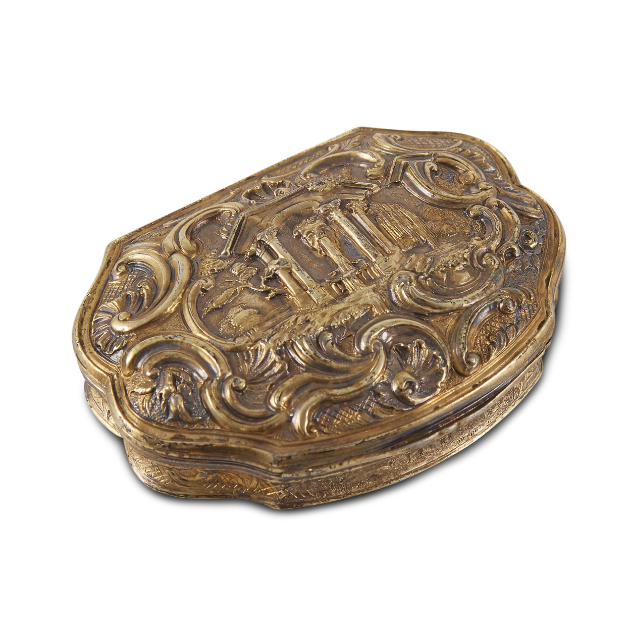 Lot 32 - ROYAL  A Scottish George IV silver-gilt snuffbox in the Louis XV style