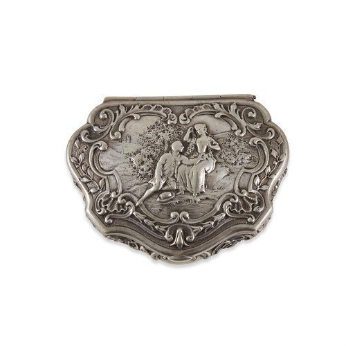 Lot 34 - A Louis XV silver snuff box