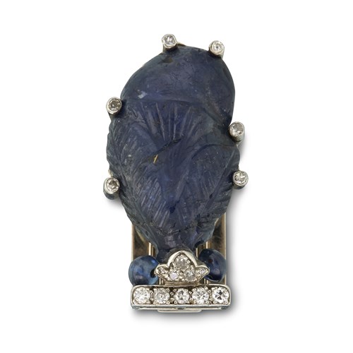 Lot 105 - An Art Deco sapphire and diamond clip, Cartier