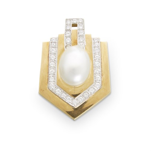 Lot 53 - A cultured pearl, diamond, and eighteen karat gold brooch, Keil